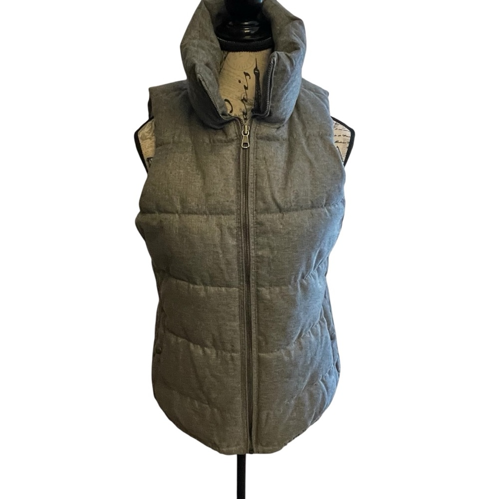 Old Navy Women's Charcoal Puffer Vest